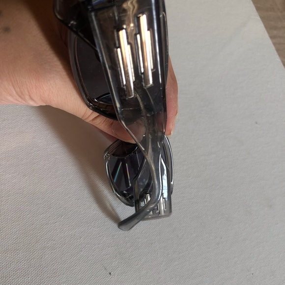 Sunglass - Picture 6 of 8